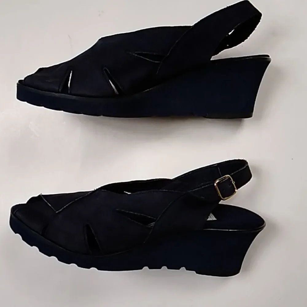 Vintage Andre Assous Made In Spain Handmade Suede Black Women Shoes Size 6
